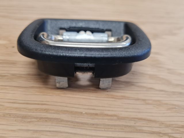 bontott VW GOLF VII Csomagrögzítő