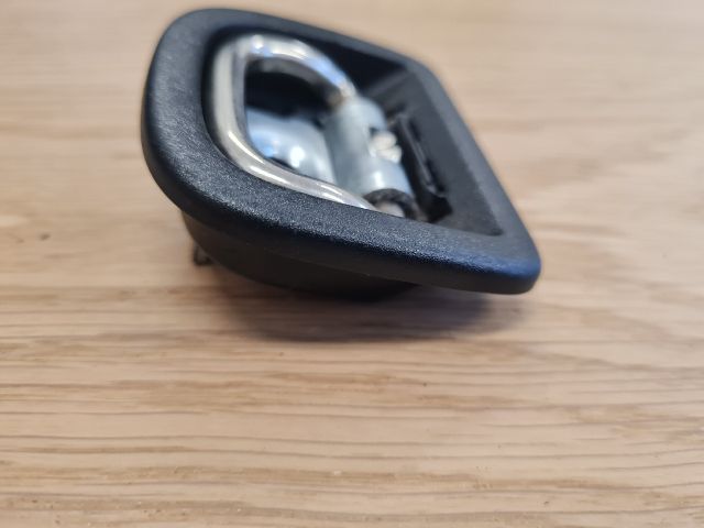 bontott VW GOLF VII Csomagrögzítő