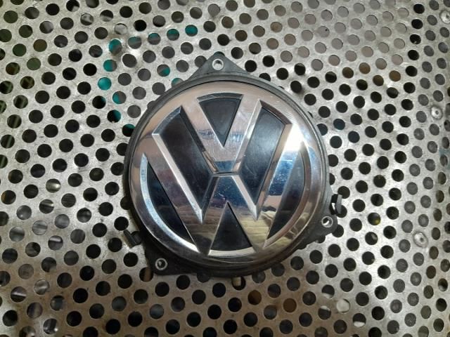 bontott VW GOLF VII Csomagtér Nyitó Kar / Gomb