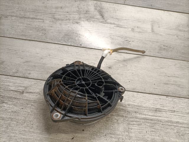 bontott VW GOLF VII Csomagtér Nyitó Kar / Gomb