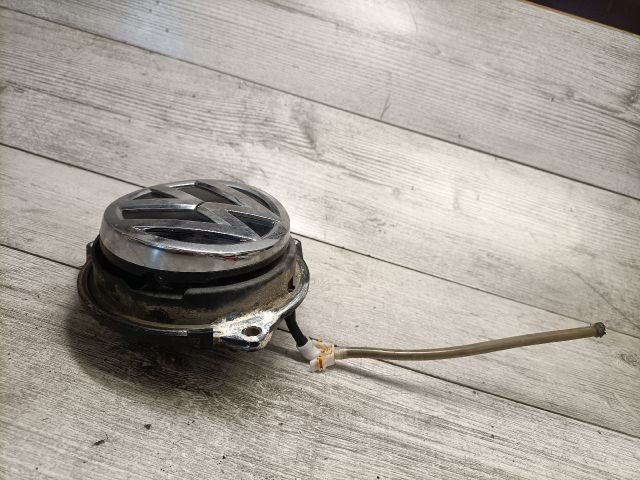 bontott VW GOLF VII Csomagtér Nyitó Kar / Gomb