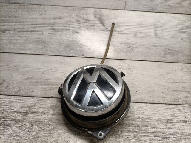 bontott VW GOLF VII Csomagtér Nyitó Kar / Gomb