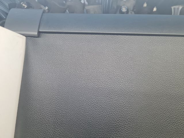 bontott VW GOLF VII Csomagtér Roló