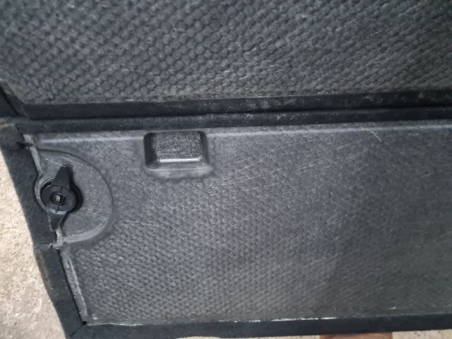 bontott VW GOLF VII Csomagtér Tálca