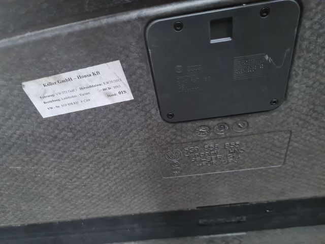 bontott VW GOLF VII Csomagtér Tálca