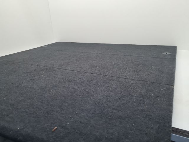 bontott VW GOLF VII Csomagtér Tálca