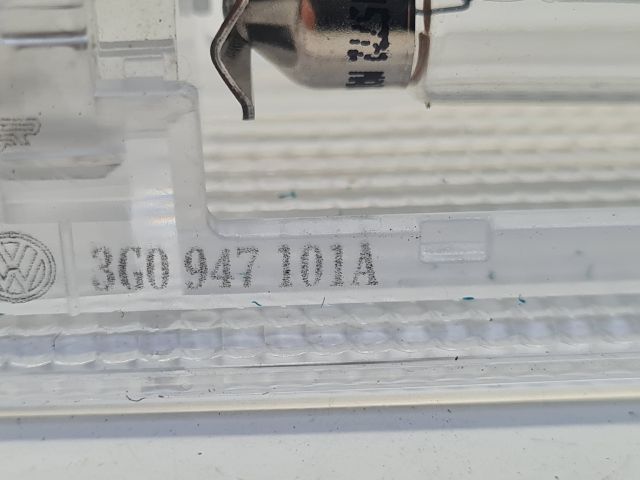 bontott VW GOLF VII Csomagtér Világítás