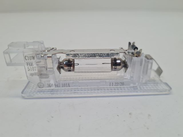 bontott VW GOLF VII Csomagtér Világítás