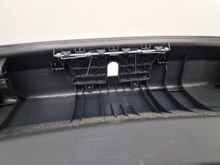 bontott VW GOLF VII Csomagtérajtó Burkolat Alsó