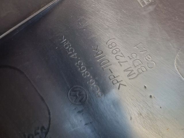 bontott VW GOLF VII Csomagtérajtó Burkolat Alsó