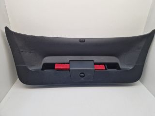 bontott VW GOLF VII Csomagtérajtó Burkolat Felső