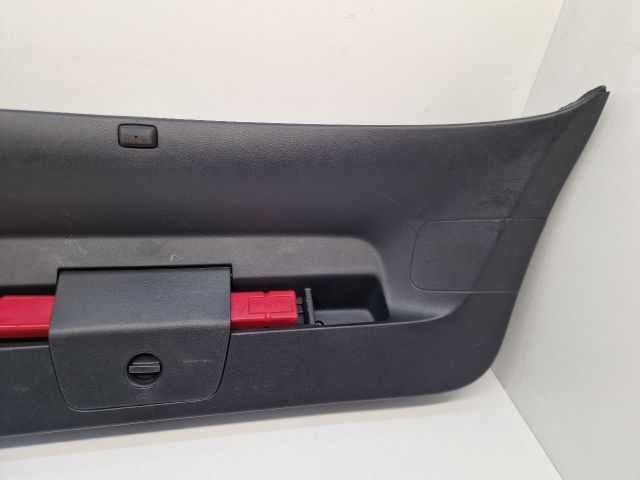 bontott VW GOLF VII Csomagtérajtó Burkolat Felső