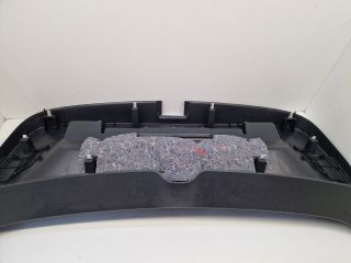 bontott VW GOLF VII Csomagtérajtó Burkolat Felső