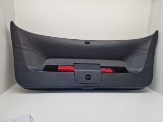 bontott VW GOLF VII Csomagtérajtó Burkolat Felső