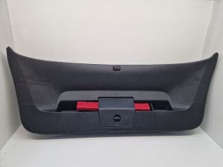 bontott VW GOLF VII Csomagtérajtó Burkolat Felső