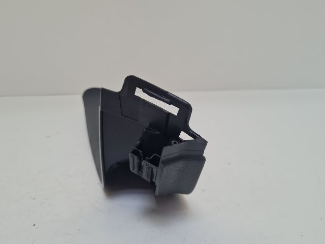 bontott VW GOLF VII Csomagtérajtó Burkolat Felső