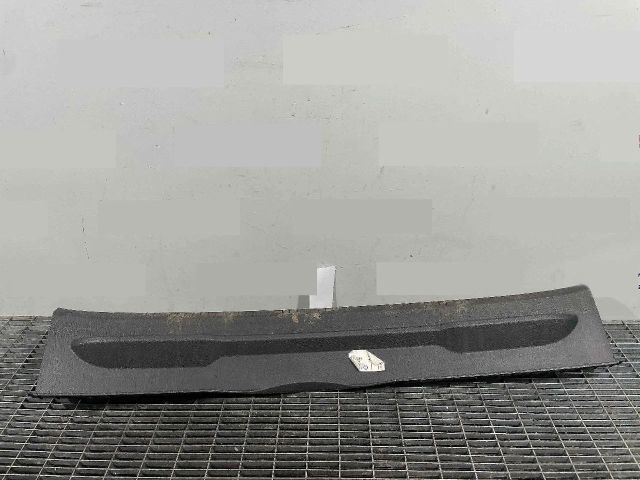 bontott VW GOLF VII Csomagtérajtó Díszléc