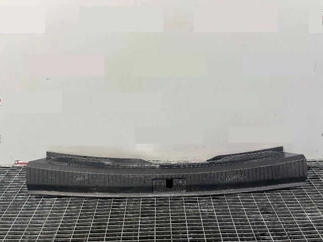 bontott VW GOLF VII Csomagtérajtó Díszléc