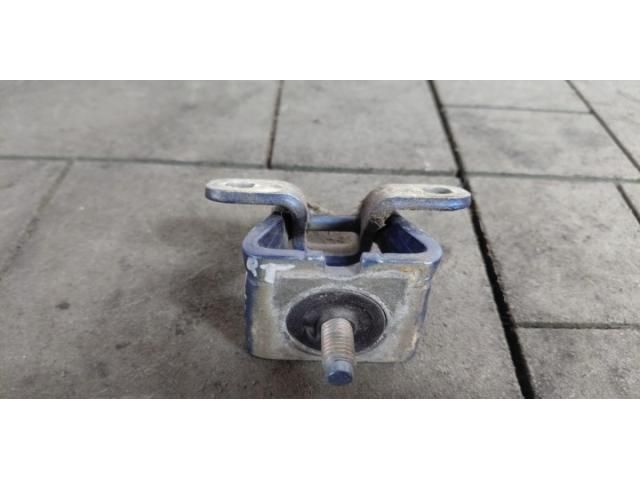 bontott VW GOLF VII Csomagtérajtó Jobb Zsanér