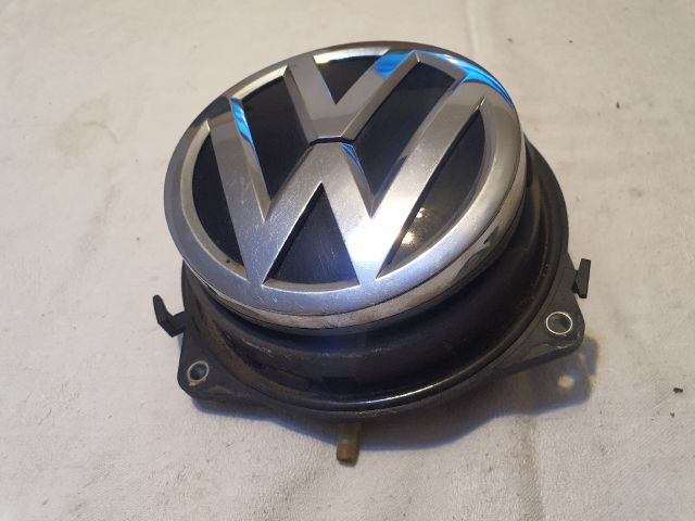 bontott VW GOLF VII Csomagtérajtó Kilincs