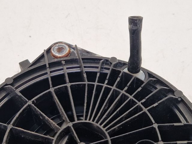 bontott VW GOLF VII Csomagtérajtó Kilincs