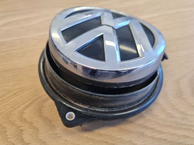 bontott VW GOLF VII Csomagtérajtó Kilincs