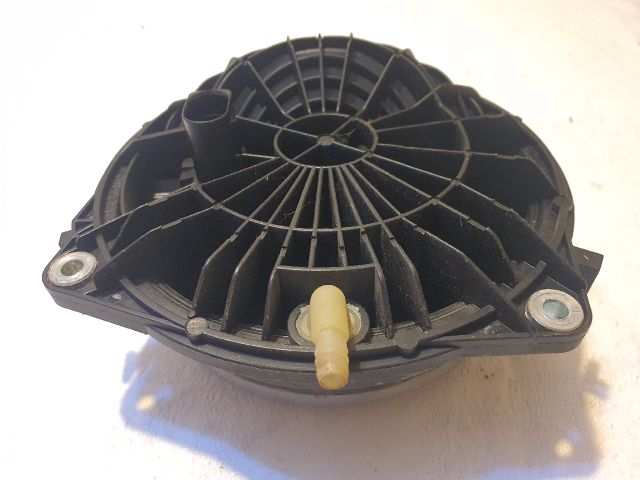 bontott VW GOLF VII Csomagtérajtó Kilincs