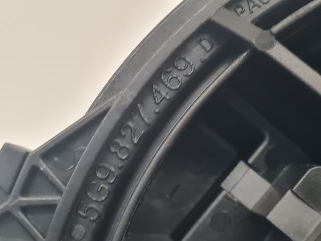 bontott VW GOLF VII Csomagtérajtó Kilincs