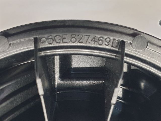 bontott VW GOLF VII Csomagtérajtó Kilincs