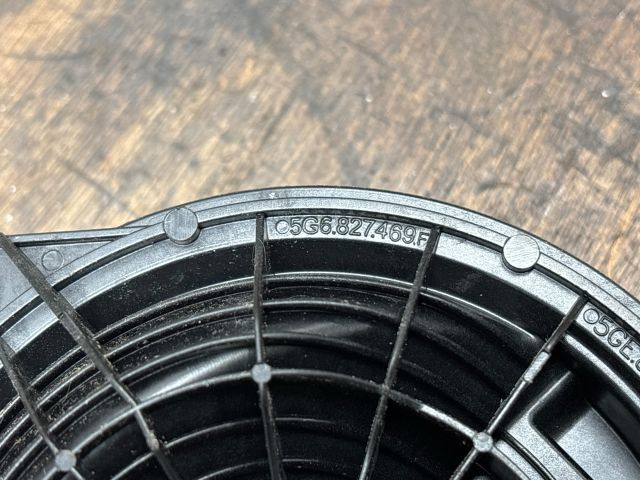 bontott VW GOLF VII Csomagtérajtó Kilincs