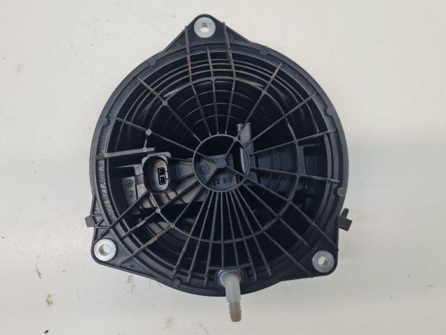 bontott VW GOLF VII Csomagtérajtó Kilincs