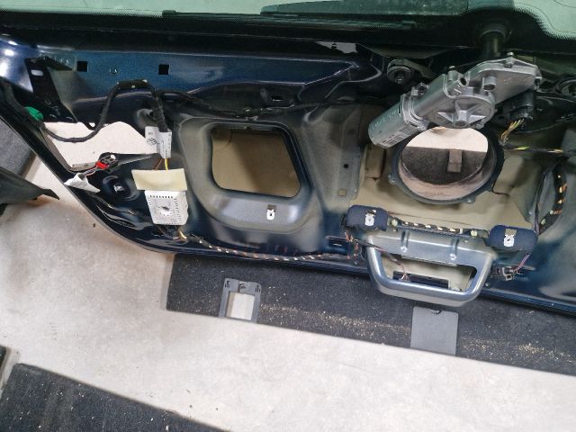 bontott VW GOLF VII Csomagtérajtó (Részeivel)