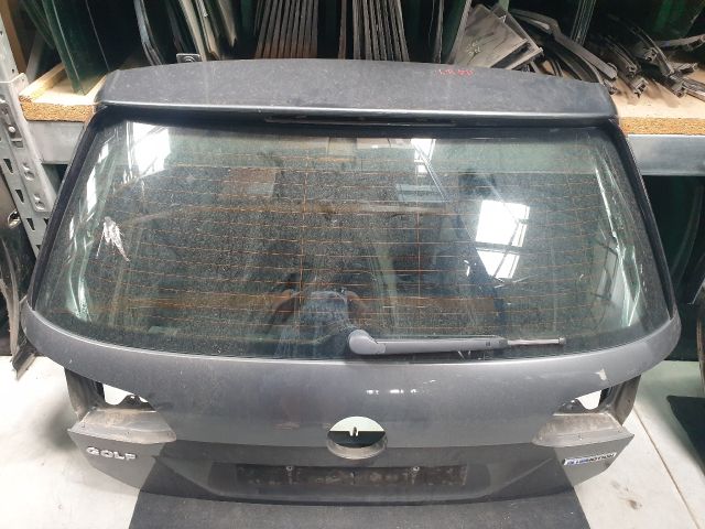 bontott VW GOLF VII Csomagtérajtó (Részeivel)