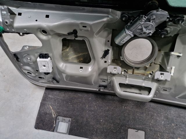 bontott VW GOLF VII Csomagtérajtó (Részeivel)