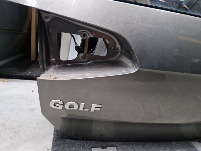 bontott VW GOLF VII Csomagtérajtó (Részeivel)