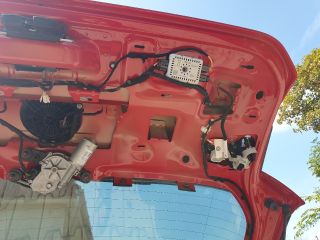 bontott VW GOLF VII Csomagtérajtó (Részeivel)