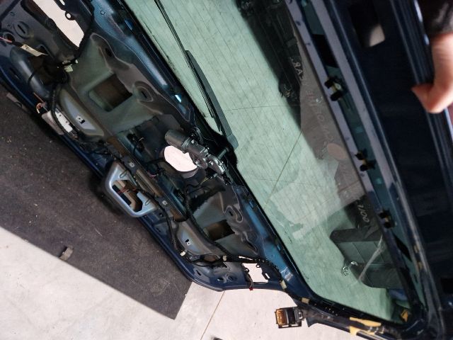 bontott VW GOLF VII Csomagtérajtó (Részeivel)