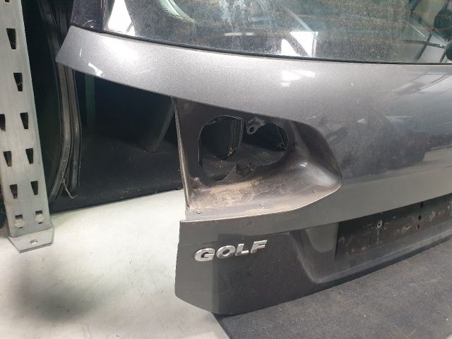 bontott VW GOLF VII Csomagtérajtó (Részeivel)