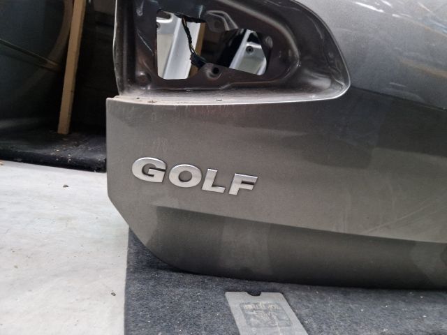 bontott VW GOLF VII Csomagtérajtó (Részeivel)