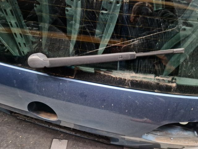 bontott VW GOLF VII Csomagtérajtó (Részeivel)