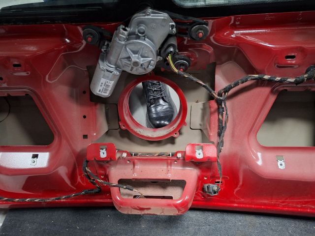 bontott VW GOLF VII Csomagtérajtó (Részeivel)