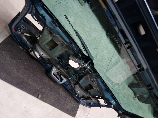 bontott VW GOLF VII Csomagtérajtó (Részeivel)