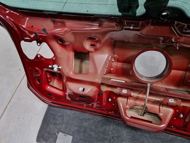 bontott VW GOLF VII Csomagtérajtó (Részeivel)