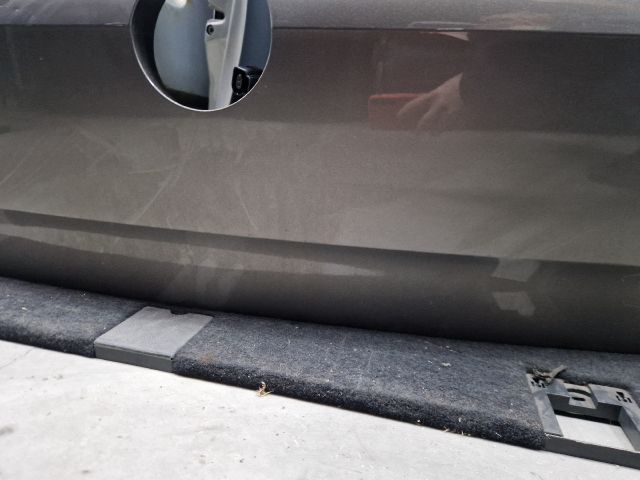 bontott VW GOLF VII Csomagtérajtó (Részeivel)