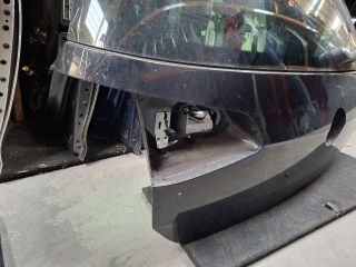 bontott VW GOLF VII Csomagtérajtó (Részeivel)