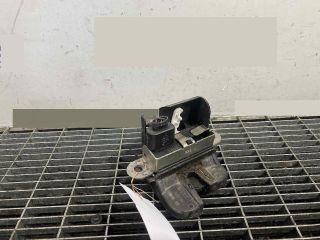 bontott VW GOLF VII Csomagtérajtó Ütköző