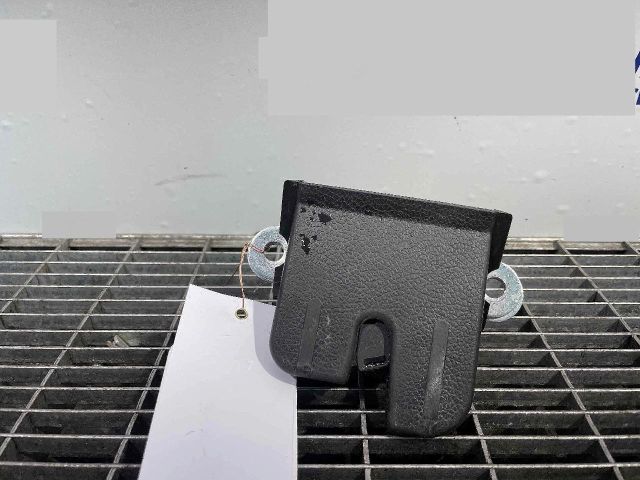 bontott VW GOLF VII Csomagtérajtó Ütköző