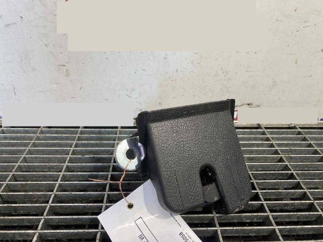 bontott VW GOLF VII Csomagtérajtó Ütköző