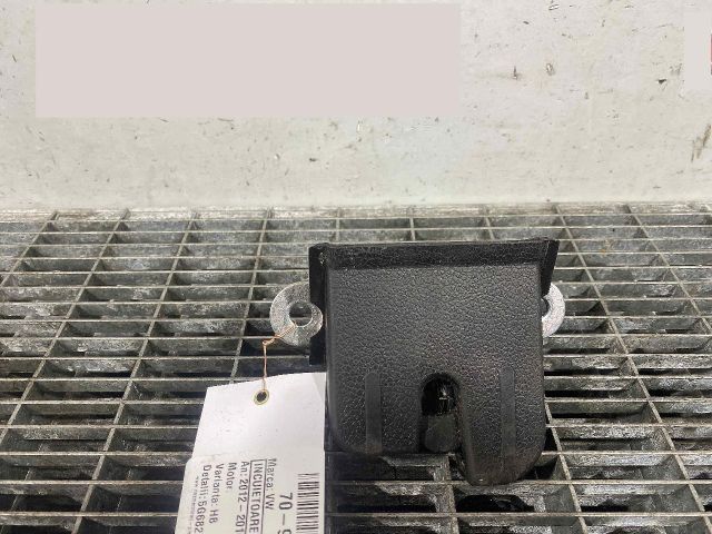 bontott VW GOLF VII Csomagtérajtó Ütköző