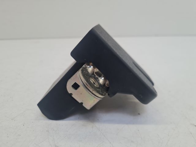 bontott VW GOLF VII Csomagtérajtó Zárszerkezet